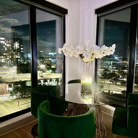Апартаменты Modern Luxury At The Interlock Атланта Экстерьер фото