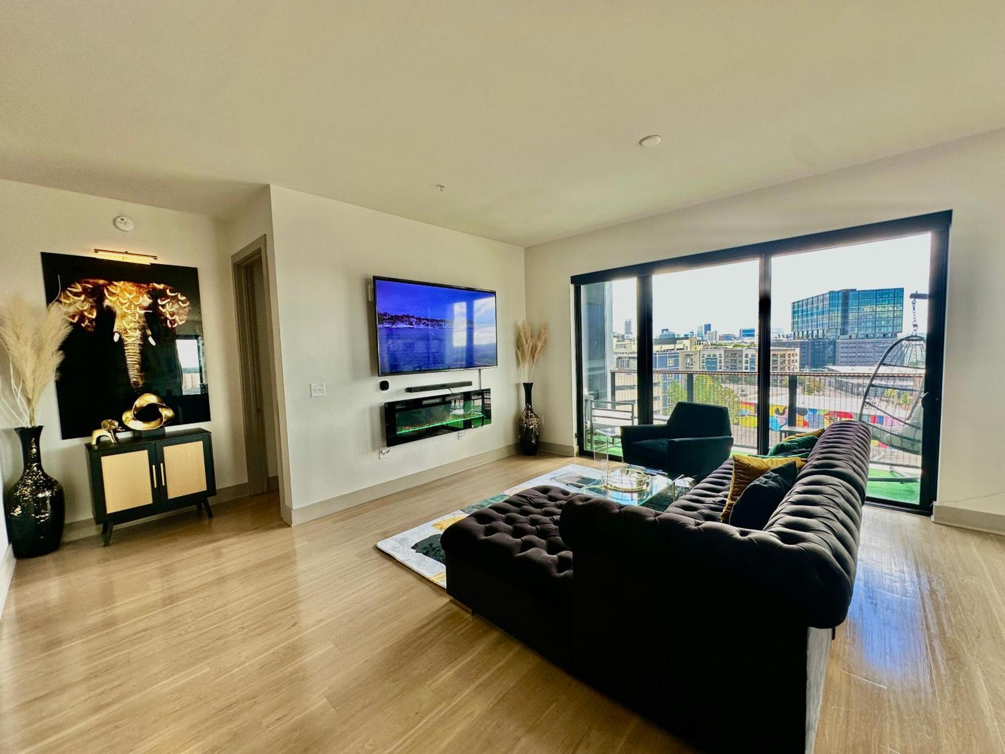 Апартаменты Modern Luxury At The Interlock Атланта Экстерьер фото